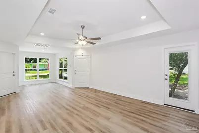8422 Cherry Ave, Pensacola, FL 32534 - Photo 4