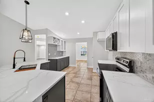 1590 Twin Pines Cir, Cantonment, FL 32533 - Photo 18