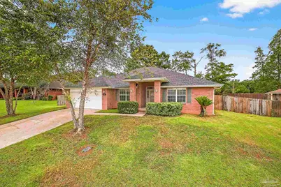 1590 Twin Pines Cir, Cantonment, FL 32533 - Photo 2