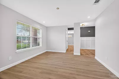 1590 Twin Pines Cir, Cantonment, FL 32533 - Photo 8