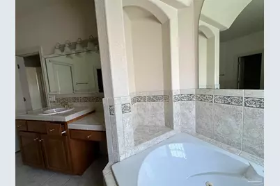 7934 Castle Pt Way, Pensacola, FL 32506 - Photo 32