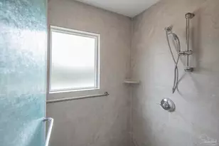 2201 Dupont Dr, Pensacola, FL 32503 - Photo 32