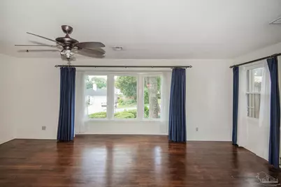 2201 Dupont Dr, Pensacola, FL 32503 - Photo 10
