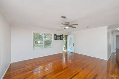 118 Czar Ln, Pensacola, FL 32503 - Photo 6