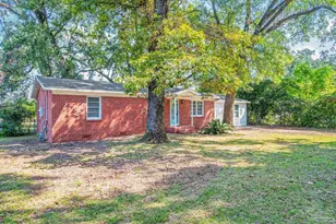 118 Czar Ln, Pensacola, FL 32503 - Photo 2