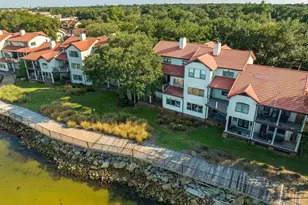 70 Baybridge Dr, Gulf Breeze, FL 32561 - Photo 1