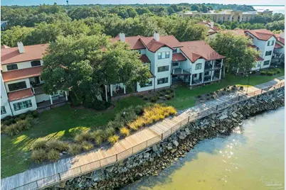 70 Baybridge Dr, Gulf Breeze, FL 32561 - Photo 4