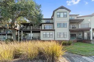 70 Baybridge Dr, Gulf Breeze, FL 32561 - Photo 1