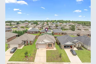 5608 Blue Sky Ct, Milton, FL 32583 - Photo 2