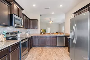 5608 Blue Sky Ct, Milton, FL 32583 - Photo 10