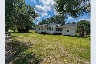 801 W Moreno St, Pensacola, FL 32501 - Photo 2