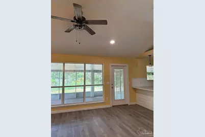 2033 Shadow Lake Dr, Gulf Breeze, FL 32563 - Photo 2