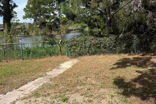 2033 Shadow Lake Dr, Gulf Breeze, FL 32563 - Photo 12