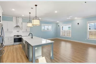 5610 Trout Ln, Pensacola, FL 32507 - Photo 6