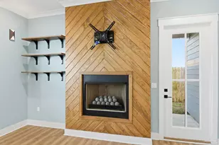 5610 Trout Ln, Pensacola, FL 32507 - Photo 8