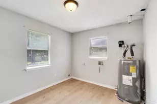 6946 Cornelius Ln, Pensacola, FL 32505 - Photo 16