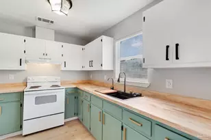 6946 Cornelius Ln, Pensacola, FL 32505 - Photo 8