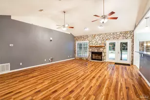 1911 Tillman Ln, Pensacola, FL 32526 - Photo 14