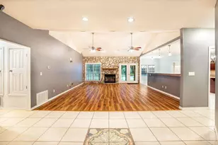 1911 Tillman Ln, Pensacola, FL 32526 - Photo 8