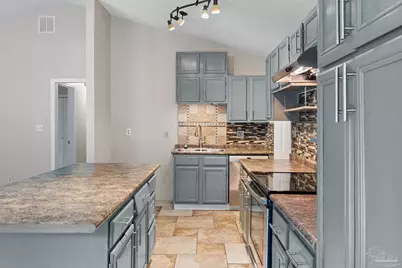 3440 Riverside Dr, Pensacola, FL 32514 - Photo 10