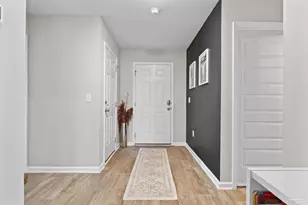 5528 Lancelot Trl, Milton, FL 32583 - Photo 2