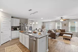 5528 Lancelot Trl, Milton, FL 32583 - Photo 10