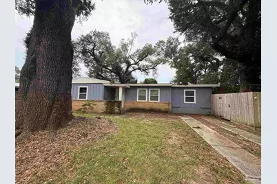 823 S Madison Dr, Pensacola, FL 32505 - Photo 2