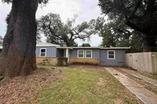 823 S Madison Dr, Pensacola, FL 32505 - Photo 2