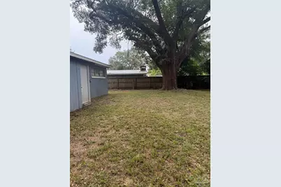 823 S Madison Dr, Pensacola, FL 32505 - Photo 12