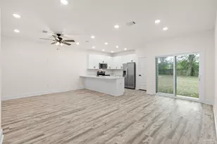 6457 Myrtle Hill Cir, Pensacola, FL 32506 - Photo 2