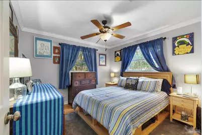 921 Lagoon Dr, Pensacola, FL 32505 - Photo 32