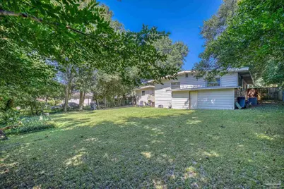 921 Lagoon Dr, Pensacola, FL 32505 - Photo 50