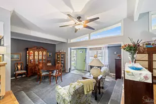 921 Lagoon Dr, Pensacola, FL 32505 - Photo 16