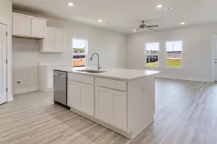 8044 Fir Tree Dr, Milton, FL 32583 - Photo 6