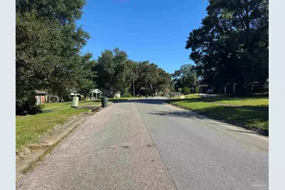 7709 Dartmoor Dr, Pensacola, FL 32514 - Photo 20