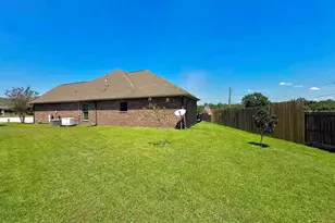 401 Waterbury Ct, Cantonment, FL 32533 - Photo 4