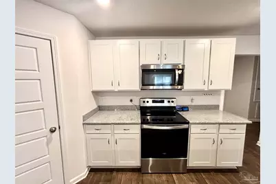 2347 Kirkwood Dr, Cantonment, FL 32533 - Photo 8