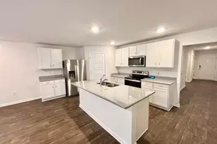 2347 Kirkwood Dr, Cantonment, FL 32533 - Photo 6