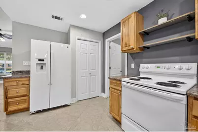 7117 Dale St, Pensacola, FL 32503 - Photo 8