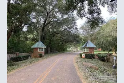 4533 Bayside Dr, Milton, FL 32583 - Photo 8