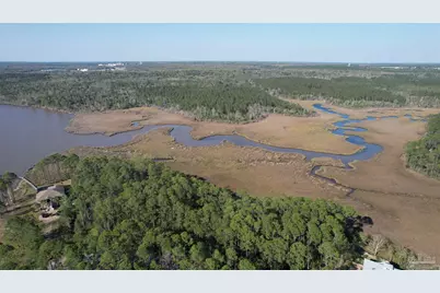 4529 Bayside Dr, Milton, FL 32583 - Photo 18