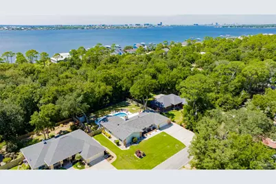 16531 Innerarity Pt Rd, Pensacola, FL 32507 - Photo 2