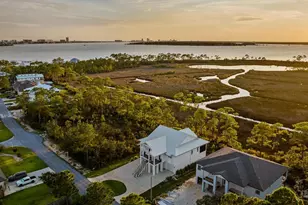 5400 N Shore Rd, Pensacola, FL 32507 - Photo 1