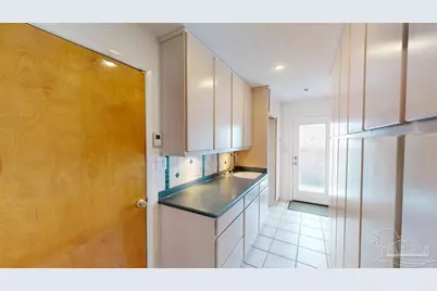 2221 Oxford Dr, Pensacola, FL 32503 - Photo 14