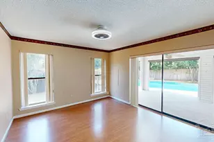 2221 Oxford Dr, Pensacola, FL 32503 - Photo 10