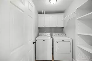 2208 McLeod St, Pensacola, FL 32502 - Photo 12