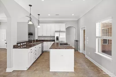 2208 McLeod St, Pensacola, FL 32502 - Photo 8