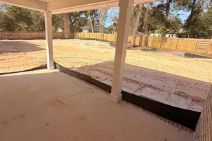 6094 Ashton Woods Cir, Milton, FL 32570 - Photo 8