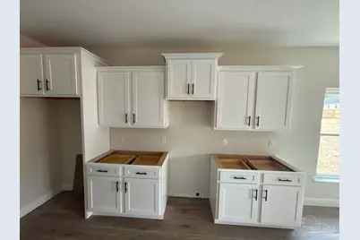 6094 Ashton Woods Cir, Milton, FL 32570 - Photo 2