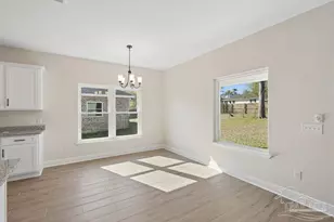 6094 Ashton Woods Cir, Milton, FL 32570 - Photo 10